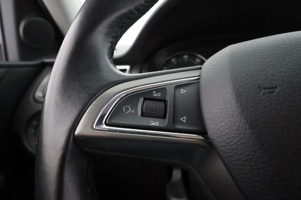 Skoda Rapid 2017 Valkoinen