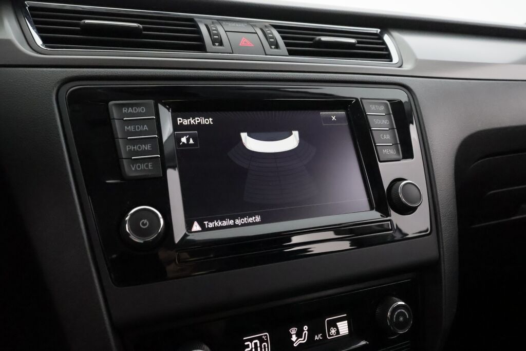 Skoda Rapid 2017 Valkoinen