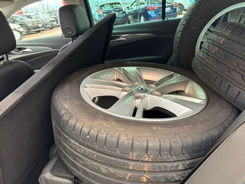 Opel Insignia 2017 Valkoinen