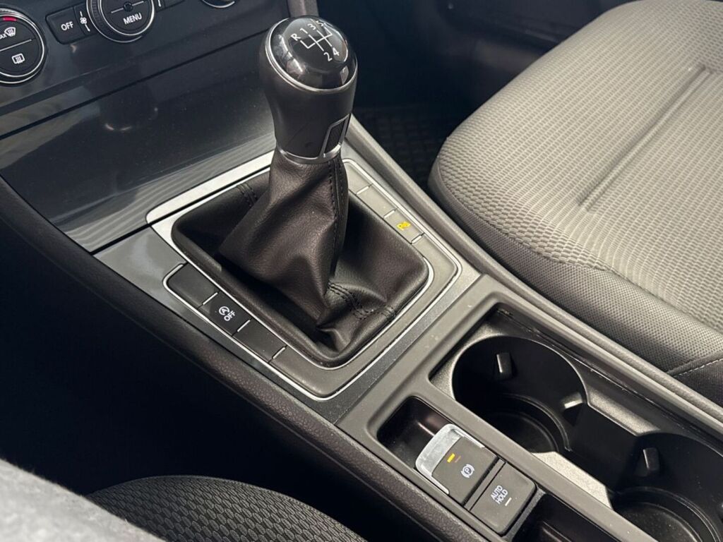 Volkswagen Golf 2017 Harmaa