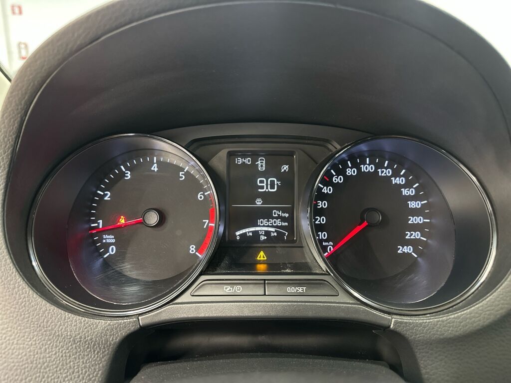 Volkswagen Polo 2017 Musta