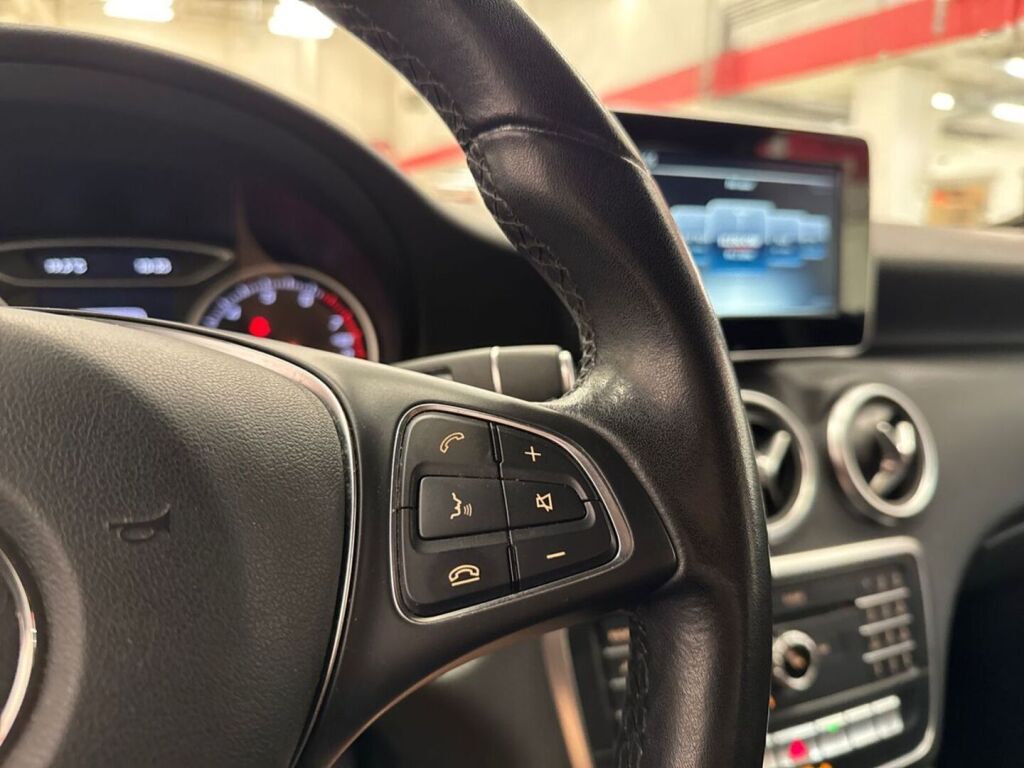 Mercedes-Benz A 2017 Valkoinen