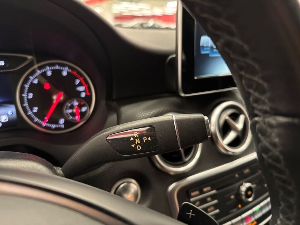 Mercedes-Benz A 2017 Valkoinen