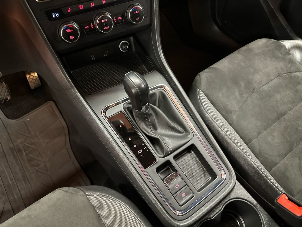 Seat Ateca 2017 Punainen