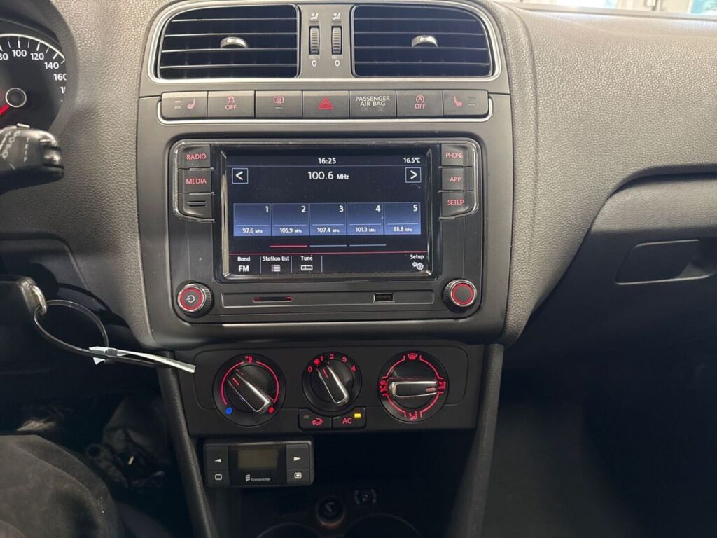 Volkswagen Polo 2011 Sininen
