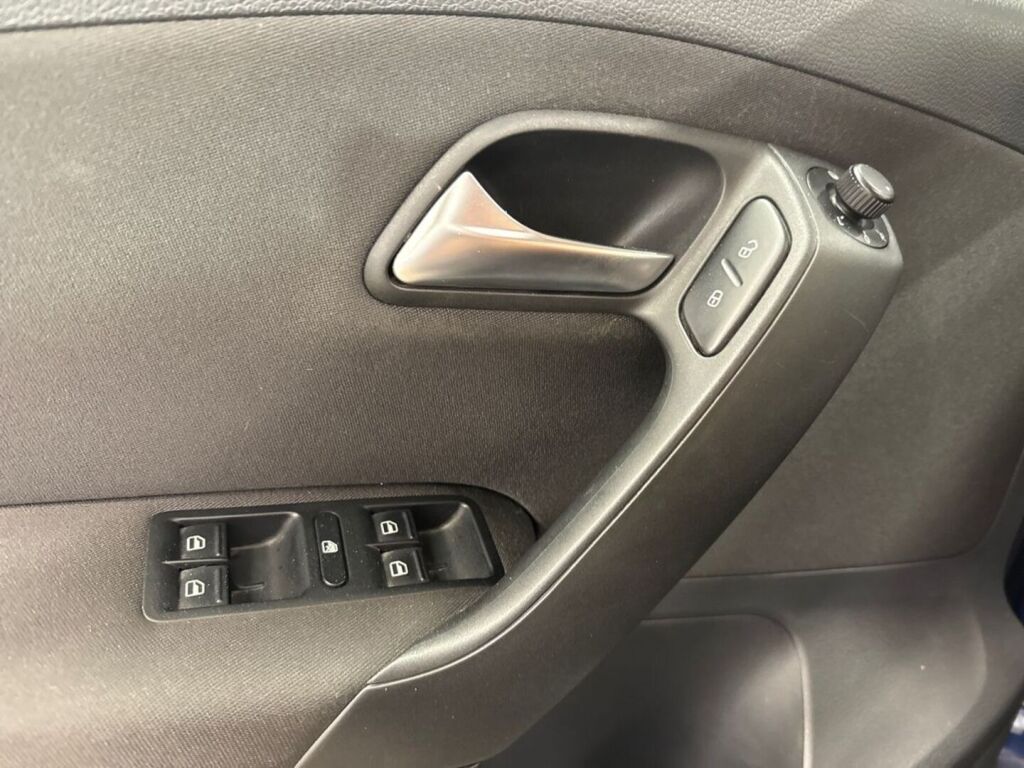 Volkswagen Polo 2011 Sininen
