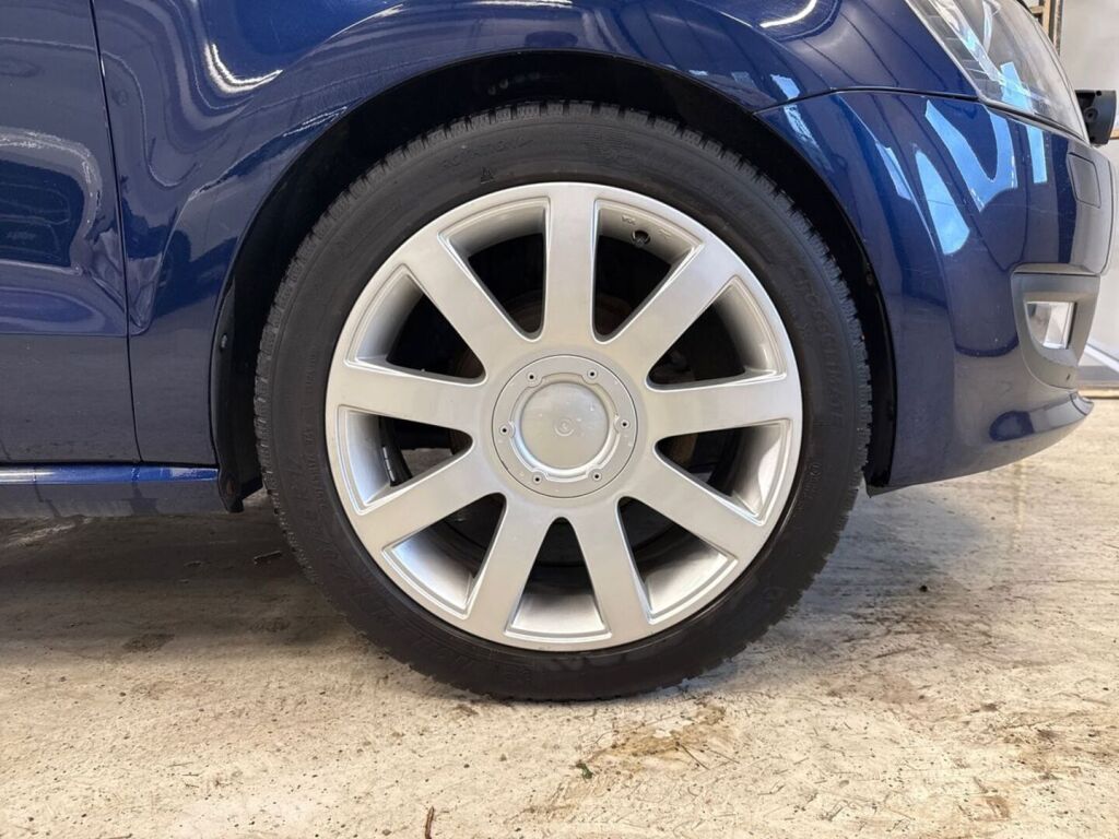 Volkswagen Polo 2011 Sininen