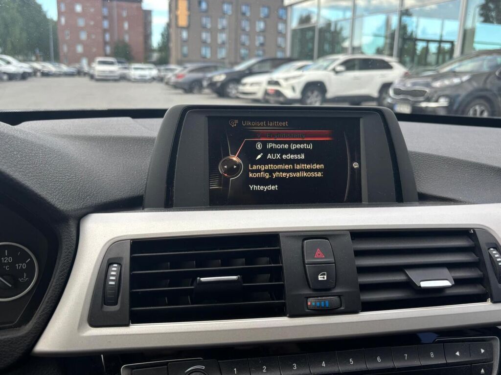 BMW 318 2017 Musta