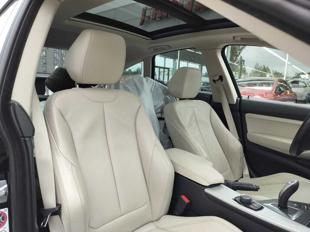 BMW 320 Gran Turismo 2017 Musta