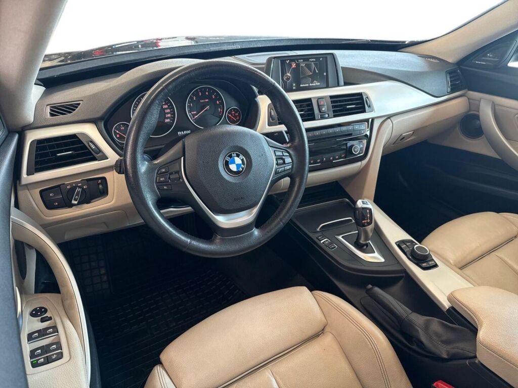 BMW 320 Gran Turismo 2017 Musta