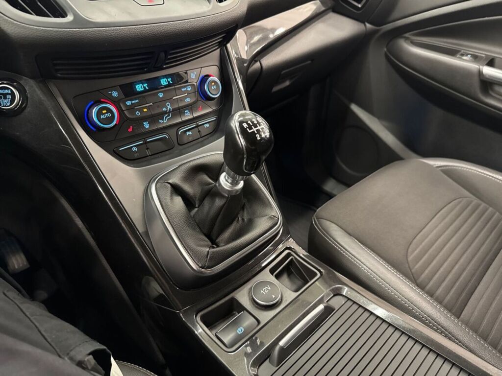 Ford Kuga 2017 Valkoinen
