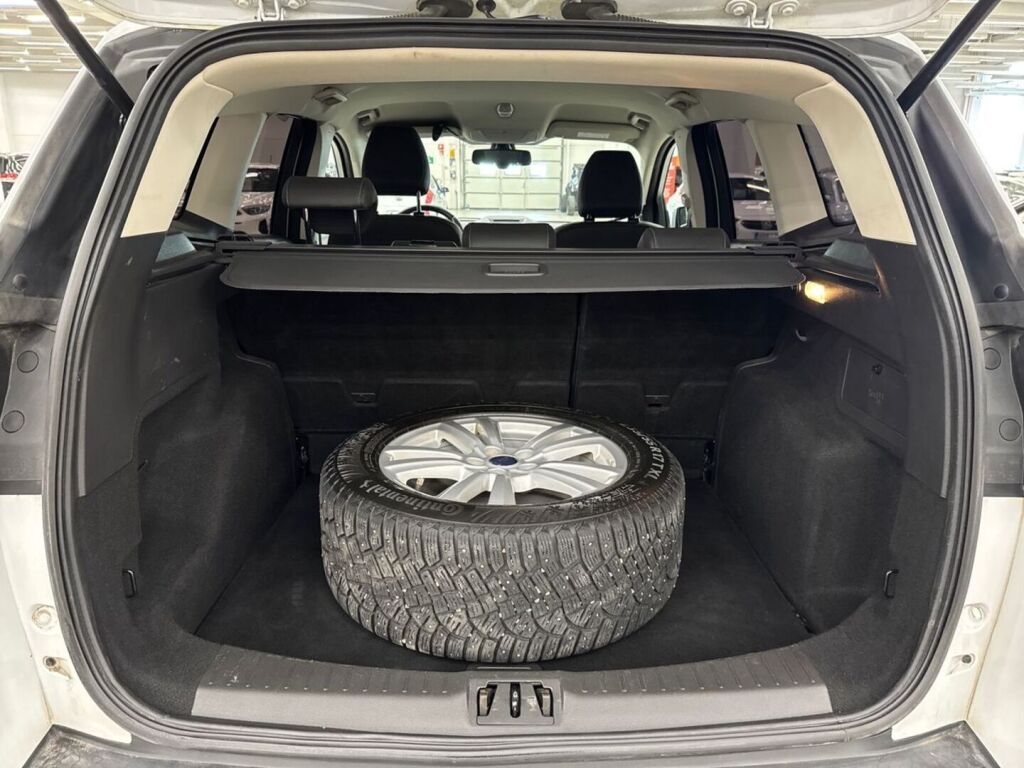 Ford Kuga 2017 Valkoinen