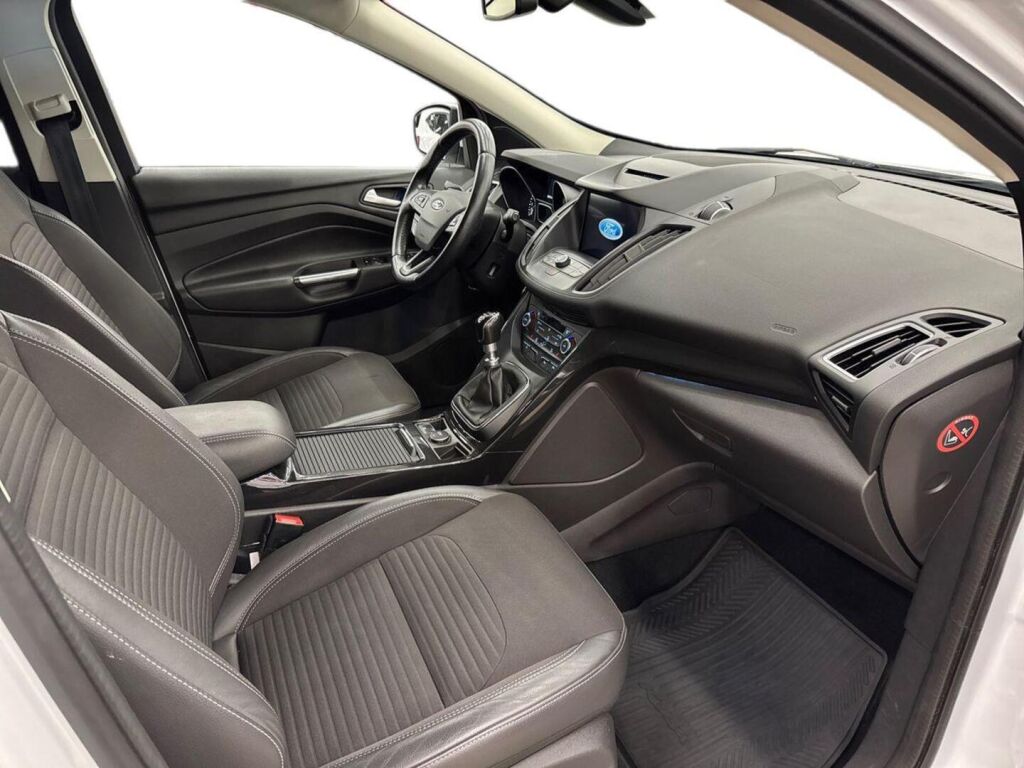 Ford Kuga 2017 Valkoinen