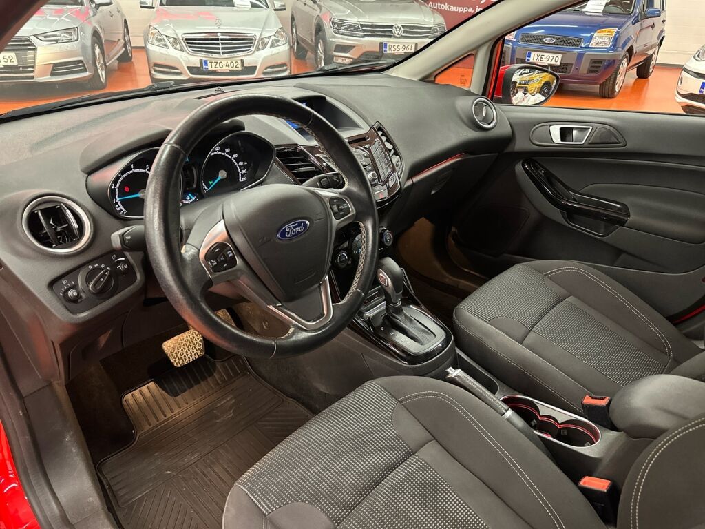 Ford Fiesta 2017 Punainen