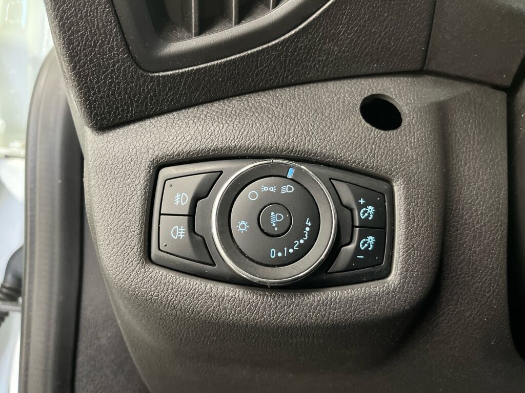 Ford Tourneo Connect 2017 Valkoinen