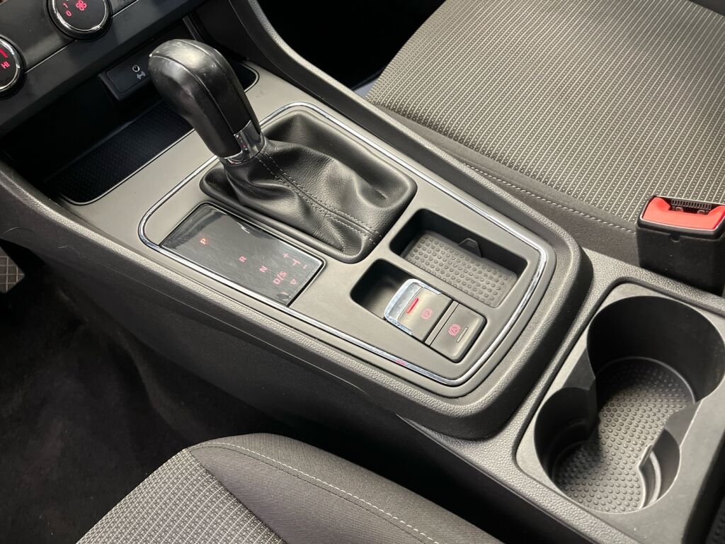 Seat Leon 2017 Valkoinen