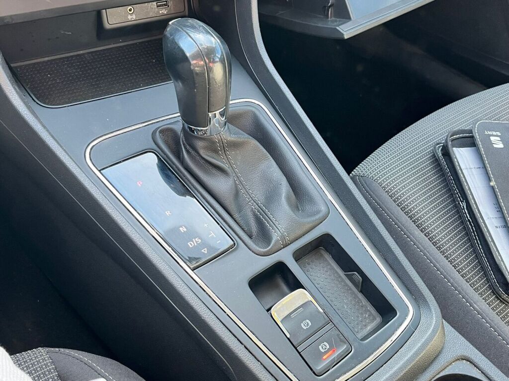 Seat Leon 2017 Valkoinen