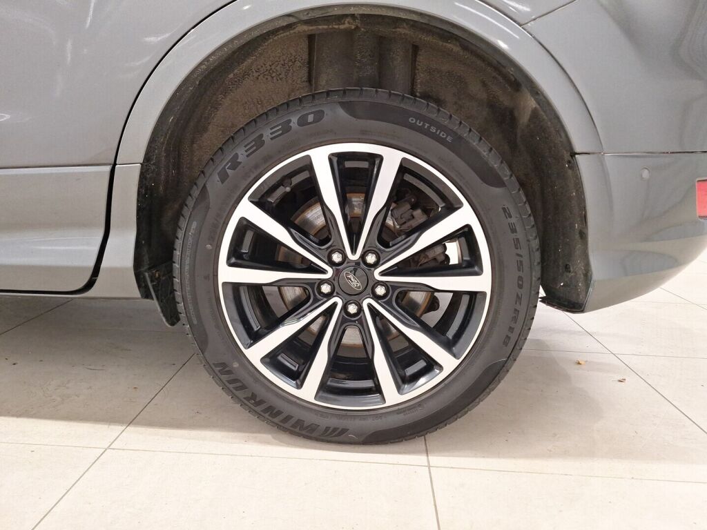 Ford Kuga 2018 Harmaa