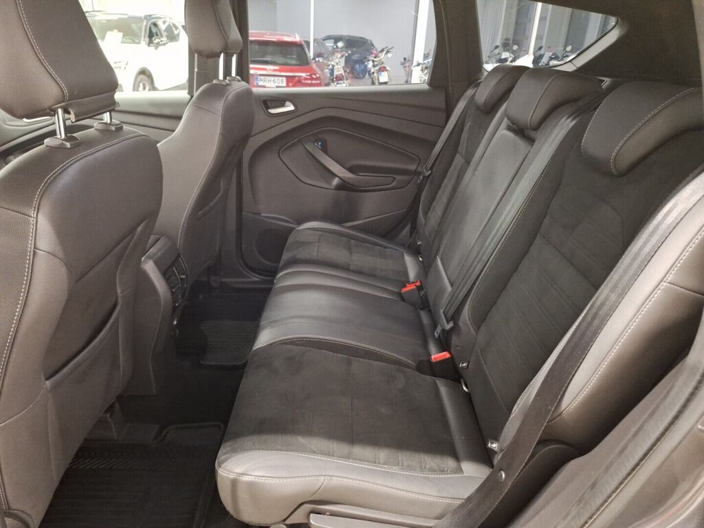 Ford Kuga 2018 Harmaa