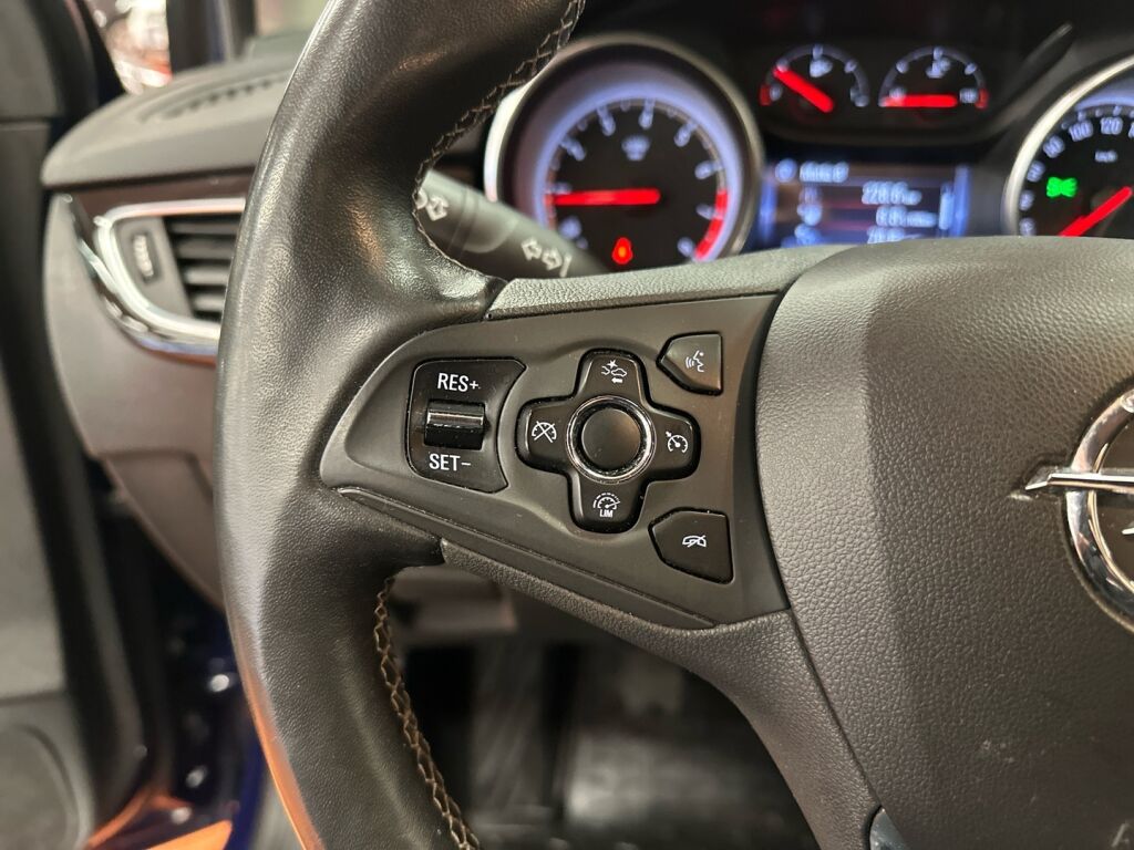 Opel Astra 2017 Sininen