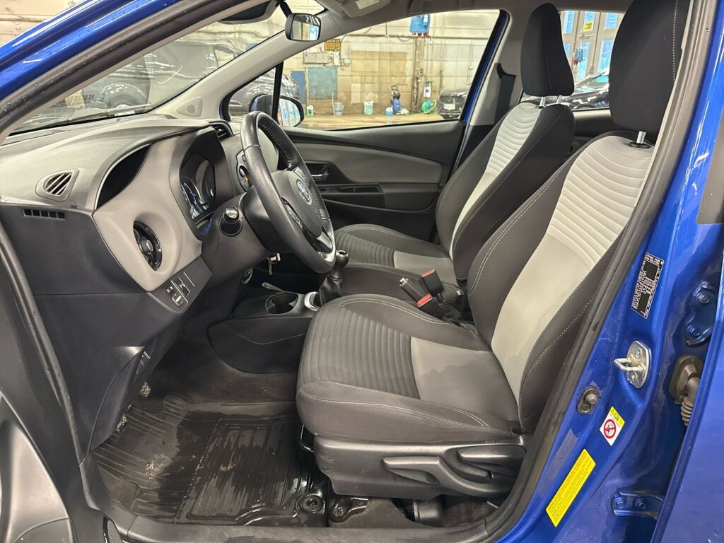 Toyota Yaris 2018 Sininen