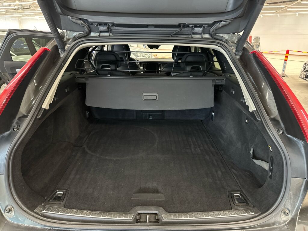 Volvo V90 2017 Harmaa