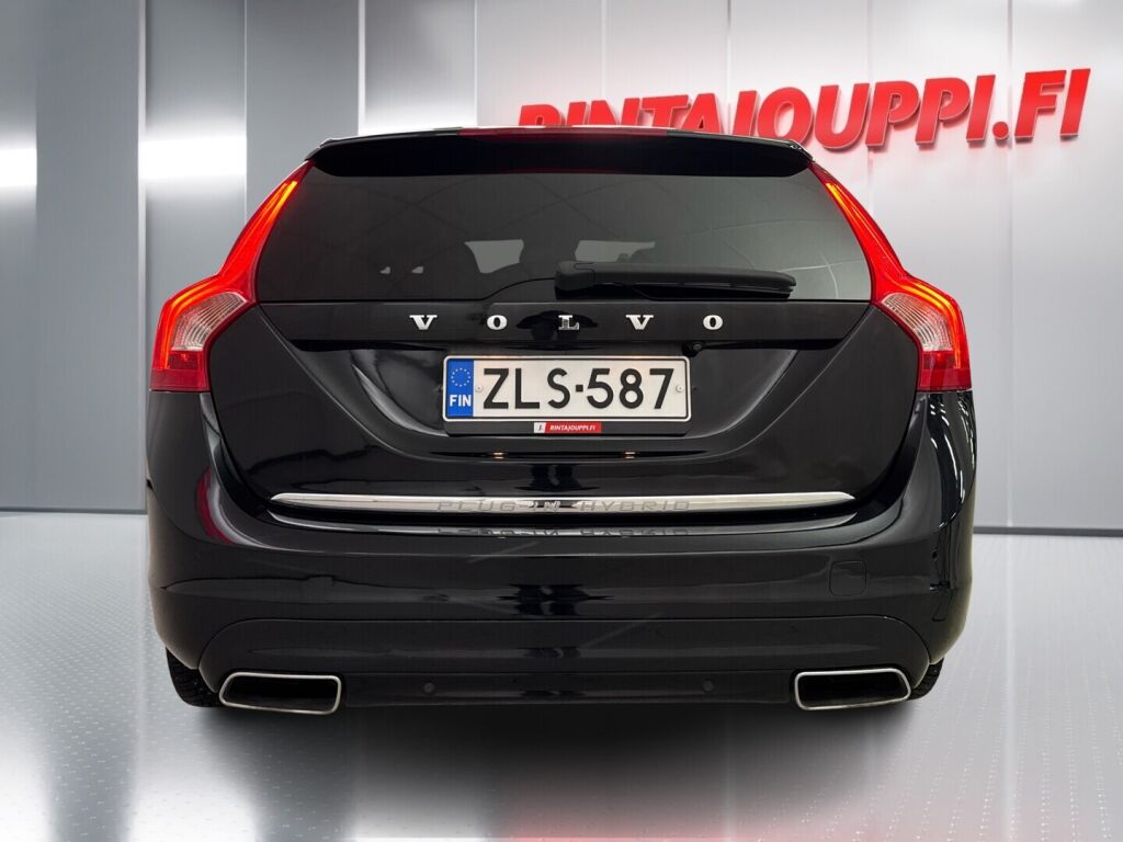 Volvo V60 2014 Musta
