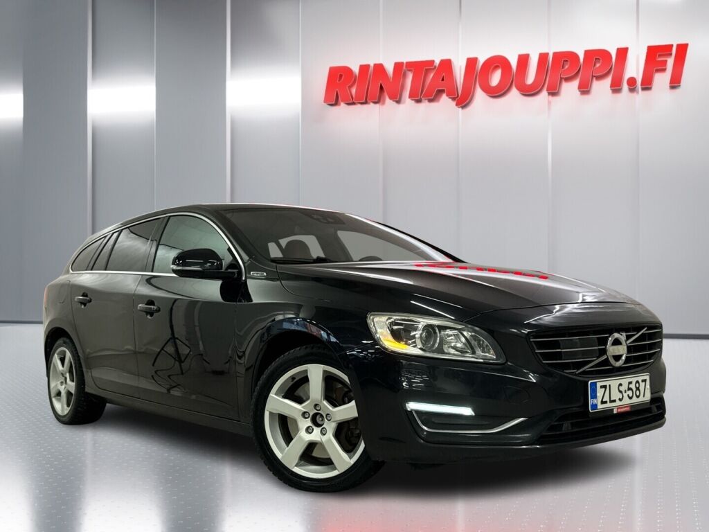 Volvo V60 2014 Musta