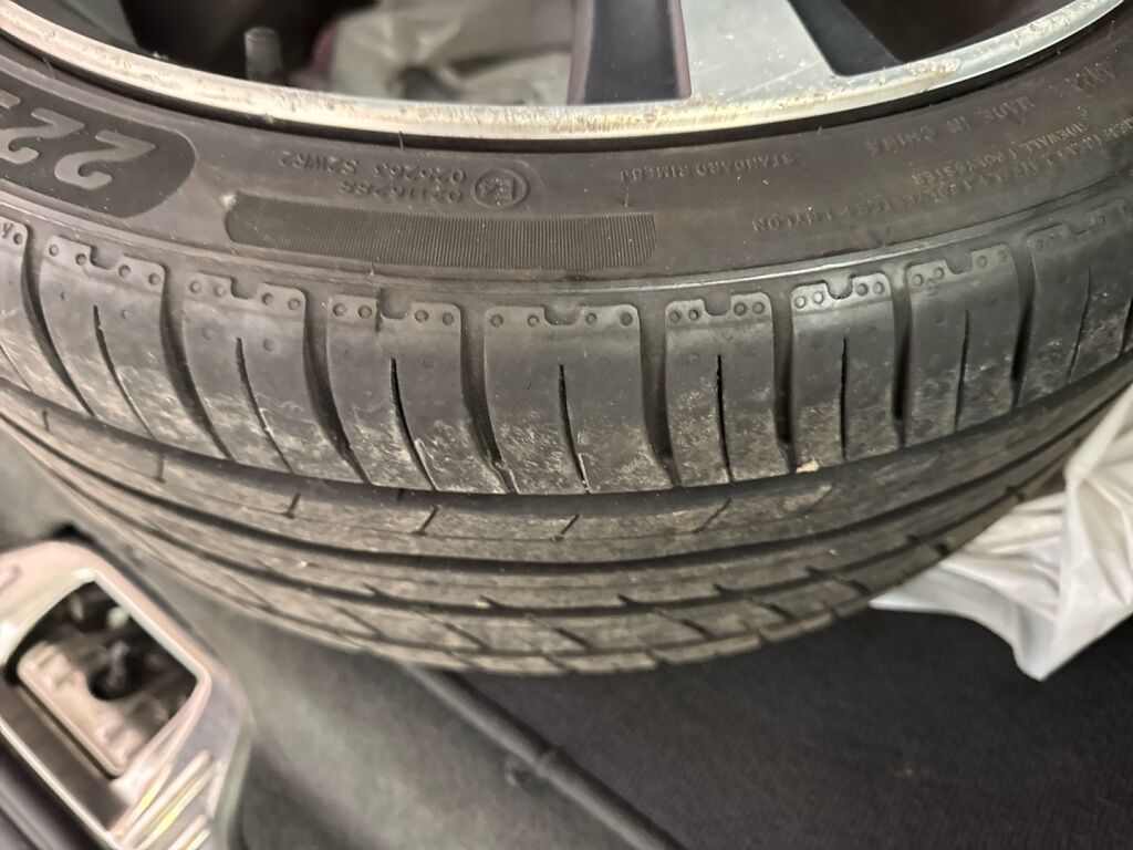 Volvo V60 2014 Musta