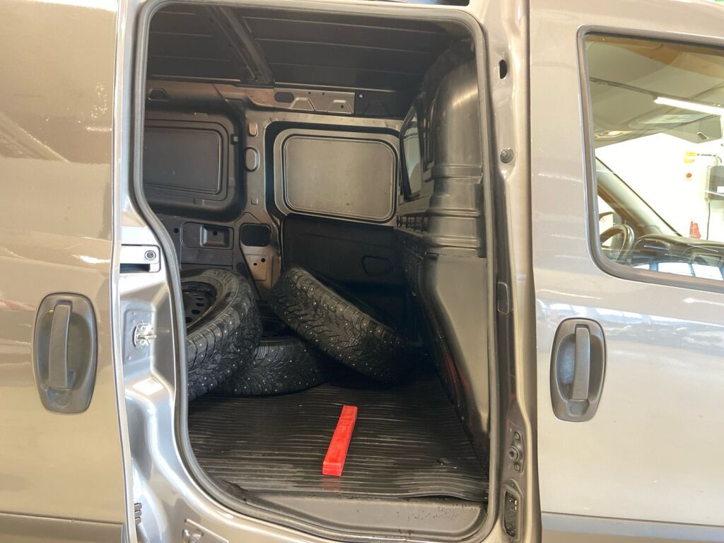 Fiat Doblo 2019 Harmaa