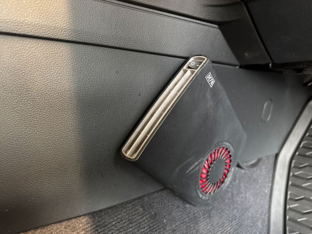 Volkswagen Passat 2018 Metallinhohto Musta