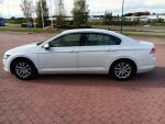 Volkswagen Passat 2018 Valkoinen