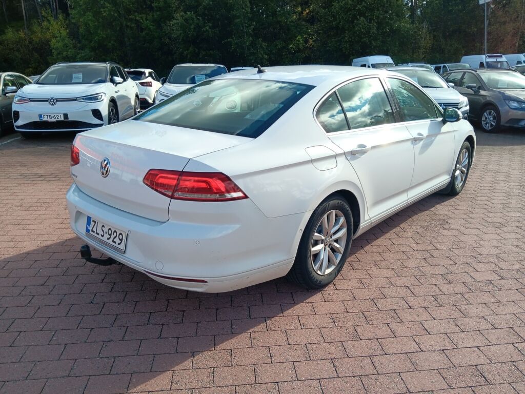 Volkswagen Passat 2018 Valkoinen