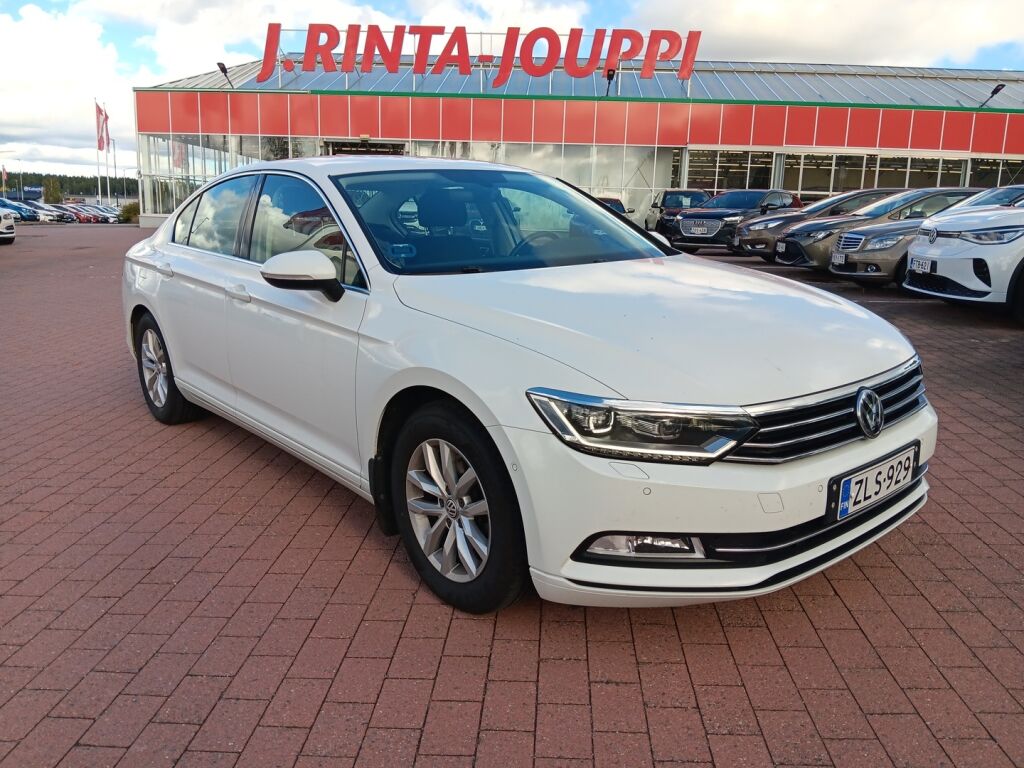 Volkswagen Passat 2018 Valkoinen