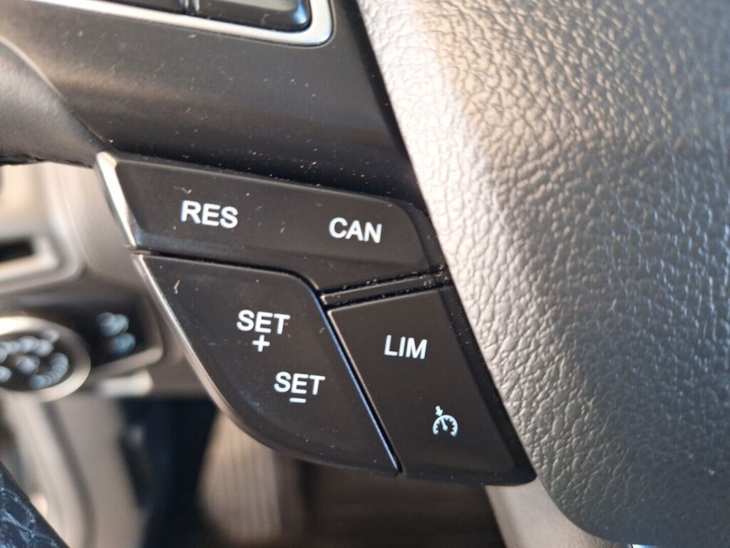 Ford Focus 2018 Harmaa