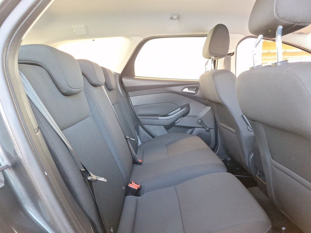 Ford Focus 2018 Harmaa