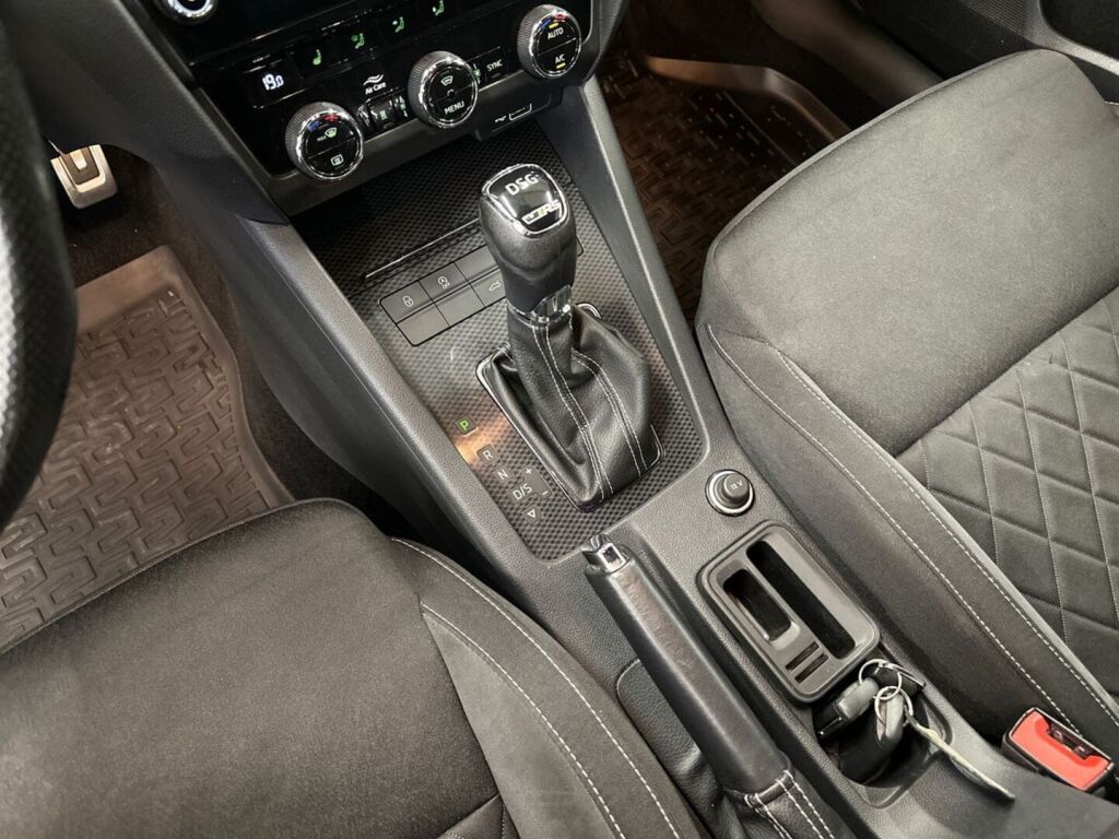 Skoda Octavia 2018 Harmaa
