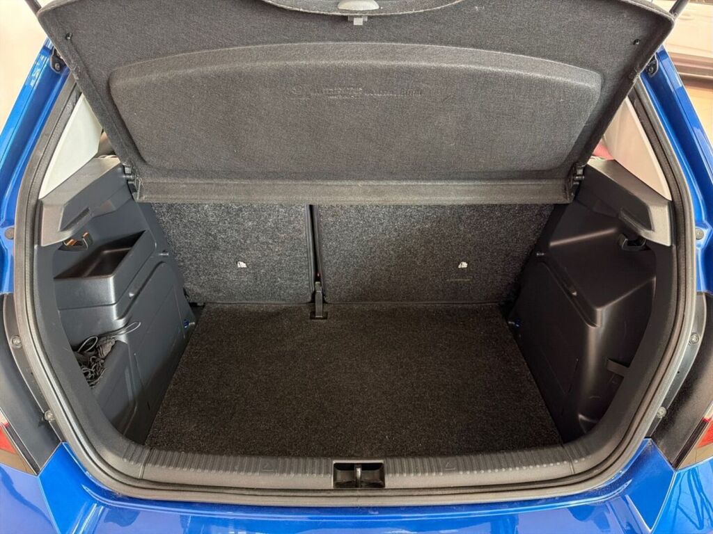 Skoda Fabia 2018 Sininen