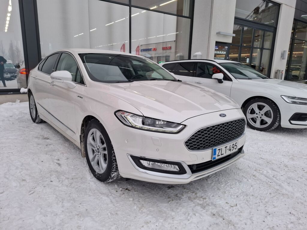 Ford Mondeo Vignale 2018 Valkoinen