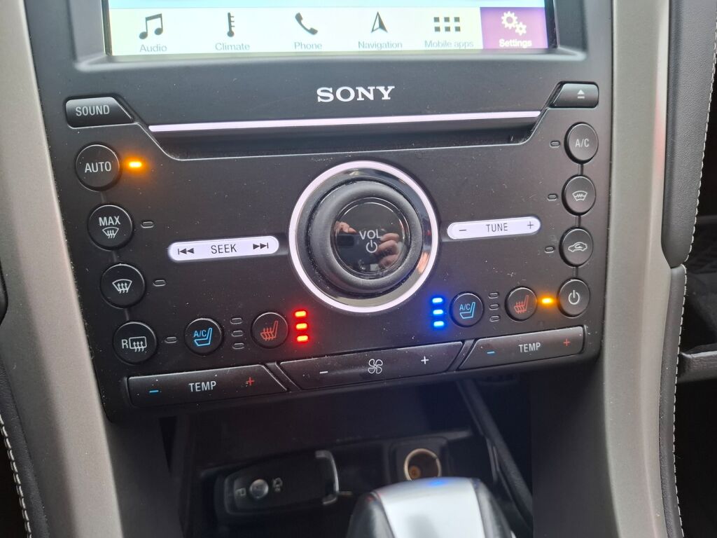 Ford Mondeo Vignale 2018 Valkoinen