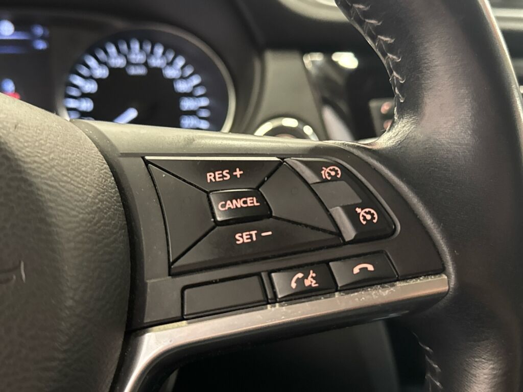 Nissan Qashqai 2018 Ruskea (beige)