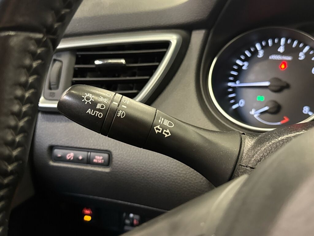 Nissan Qashqai 2018 Ruskea (beige)