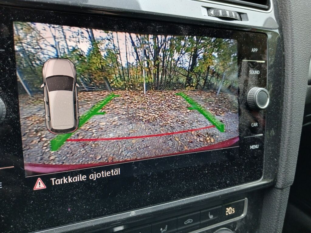Volkswagen Golf 2018 Punainen