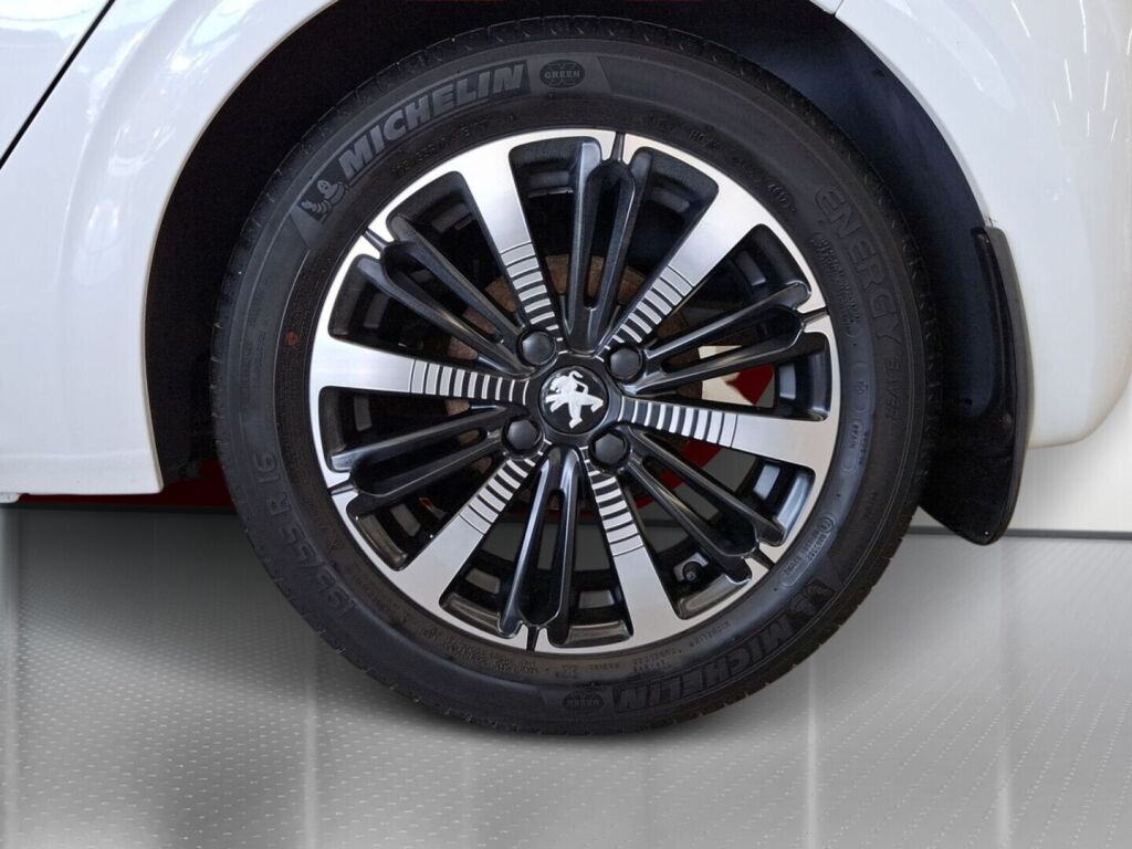Peugeot 208 2018 Valkoinen
