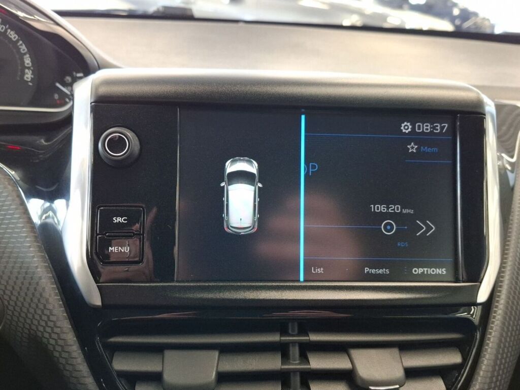 Peugeot 208 2018 Valkoinen