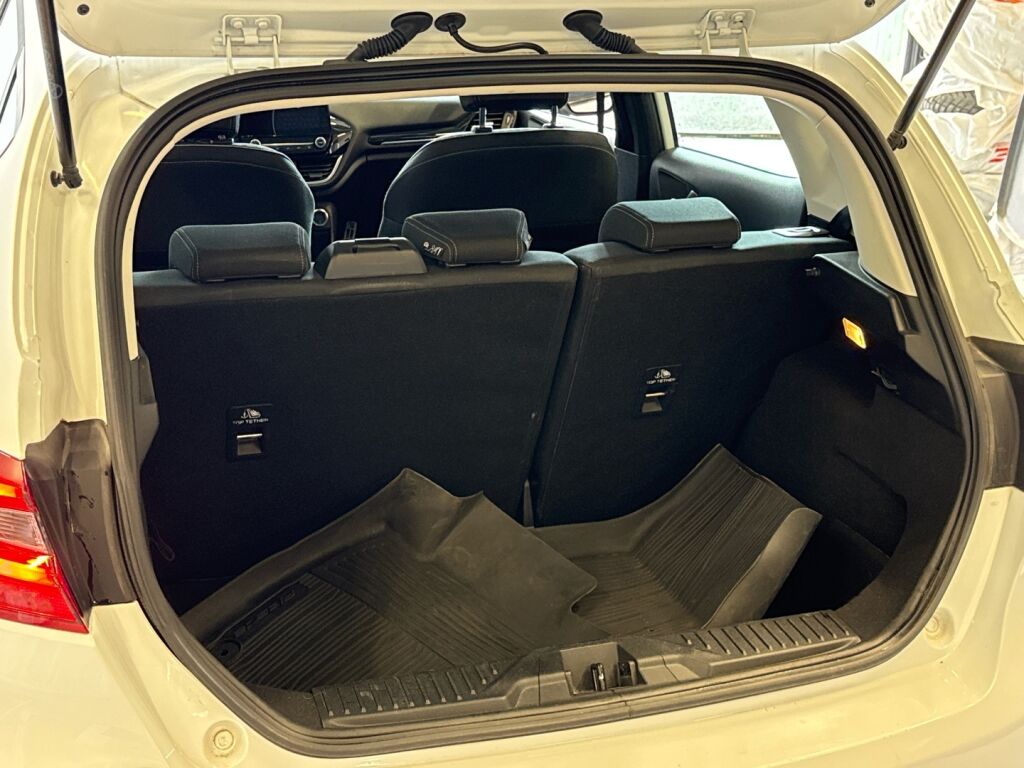 Ford Fiesta 2018 Valkoinen