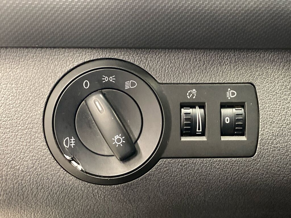 Volkswagen Caddy 2011 Valkoinen