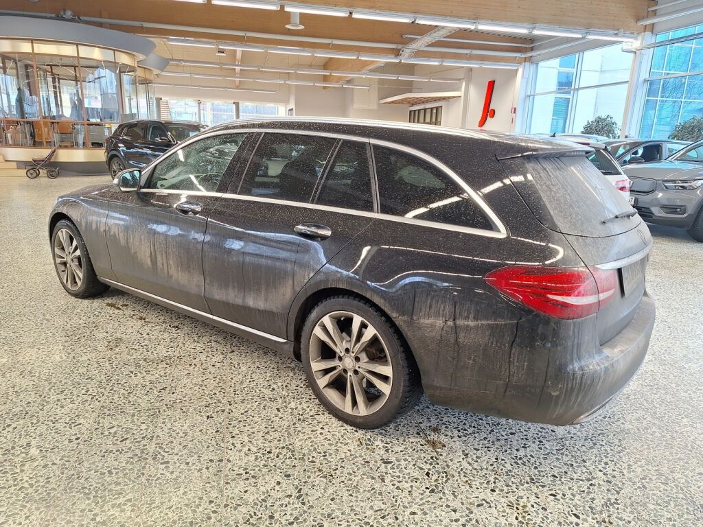 Mercedes-Benz C 2015 Musta