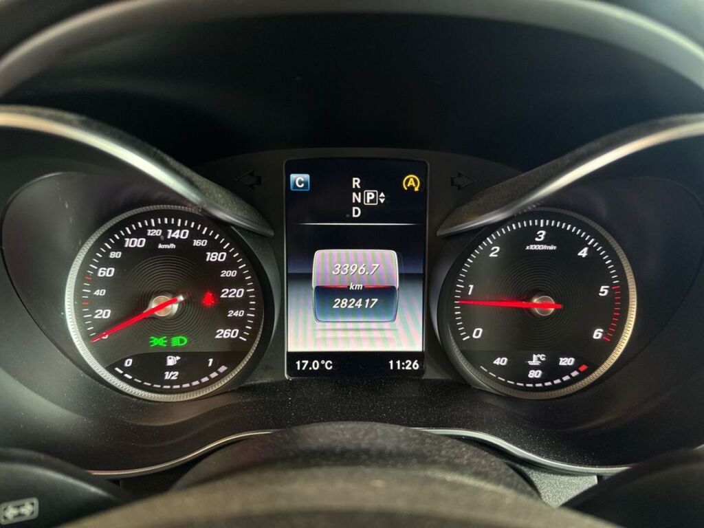 Mercedes-Benz C 2015 Musta