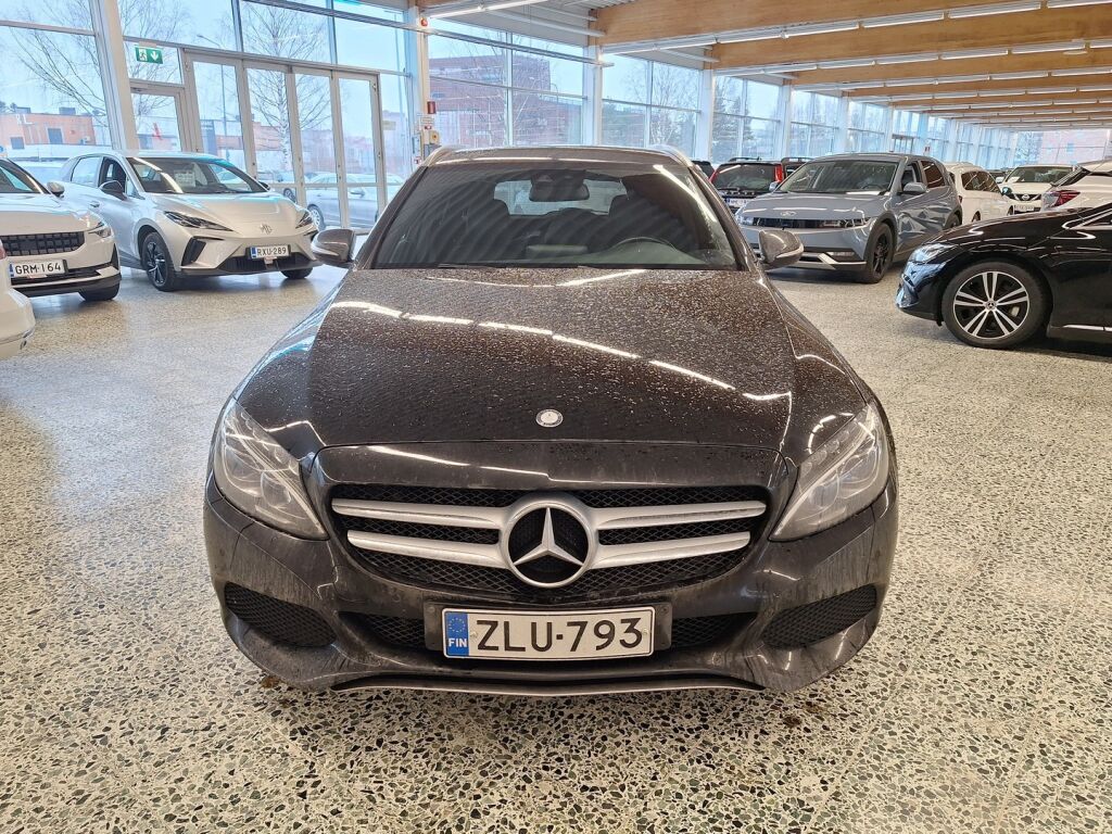 Mercedes-Benz C 2015 Musta